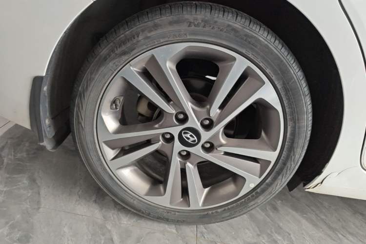 Used Hyundai Elantra (6th Generation / Lingdong) 2016 1.6L Automatic ZhiXuan – Elite Version Exterior 5