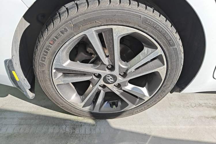 Used Hyundai Elantra (6th Generation / Lingdong) 2016 1.6L Automatic ZhiXuan – Elite Version Exterior 5