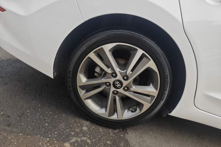 Used Hyundai Elantra (6th Generation / Lingdong) 2016 1.6L Automatic ZhiXuan · Youth Edition Exterior 5