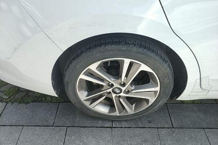 Used Hyundai Elantra (6th Generation / Lingdong) 2016 1.6L Automatic ZhiXuan – Elite Version Exterior 5