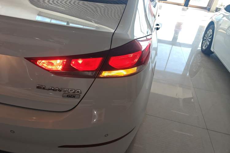 Used Hyundai Elantra (6th Generation / Lingdong) 2016 1.6L Automatic ZhiXuan – Elite Version Exterior 6