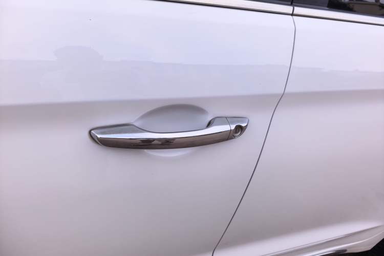 Used Hyundai Elantra (6th Generation / Lingdong) 2016 1.6L Automatic ZhiXuan – Elite Version Exterior 6