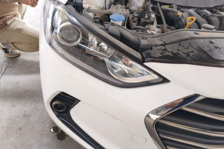 Used Hyundai Elantra (6th Generation / Lingdong) 2016 1.6L Automatic ZhiXuan – Elite Version Exterior 6