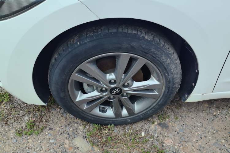 Used Hyundai Elantra (6th Generation / Lingdong) 2016 1.6L Manual ZhiXuan·Youth Edition Exterior 7