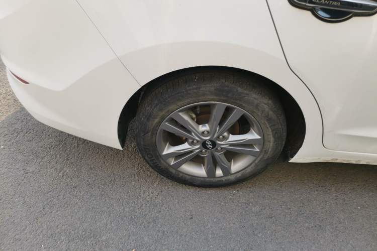 Used Hyundai Elantra (6th Generation / Lingdong) 2016 1.6L Manual ZhiXuan·Youth Edition Exterior 8
