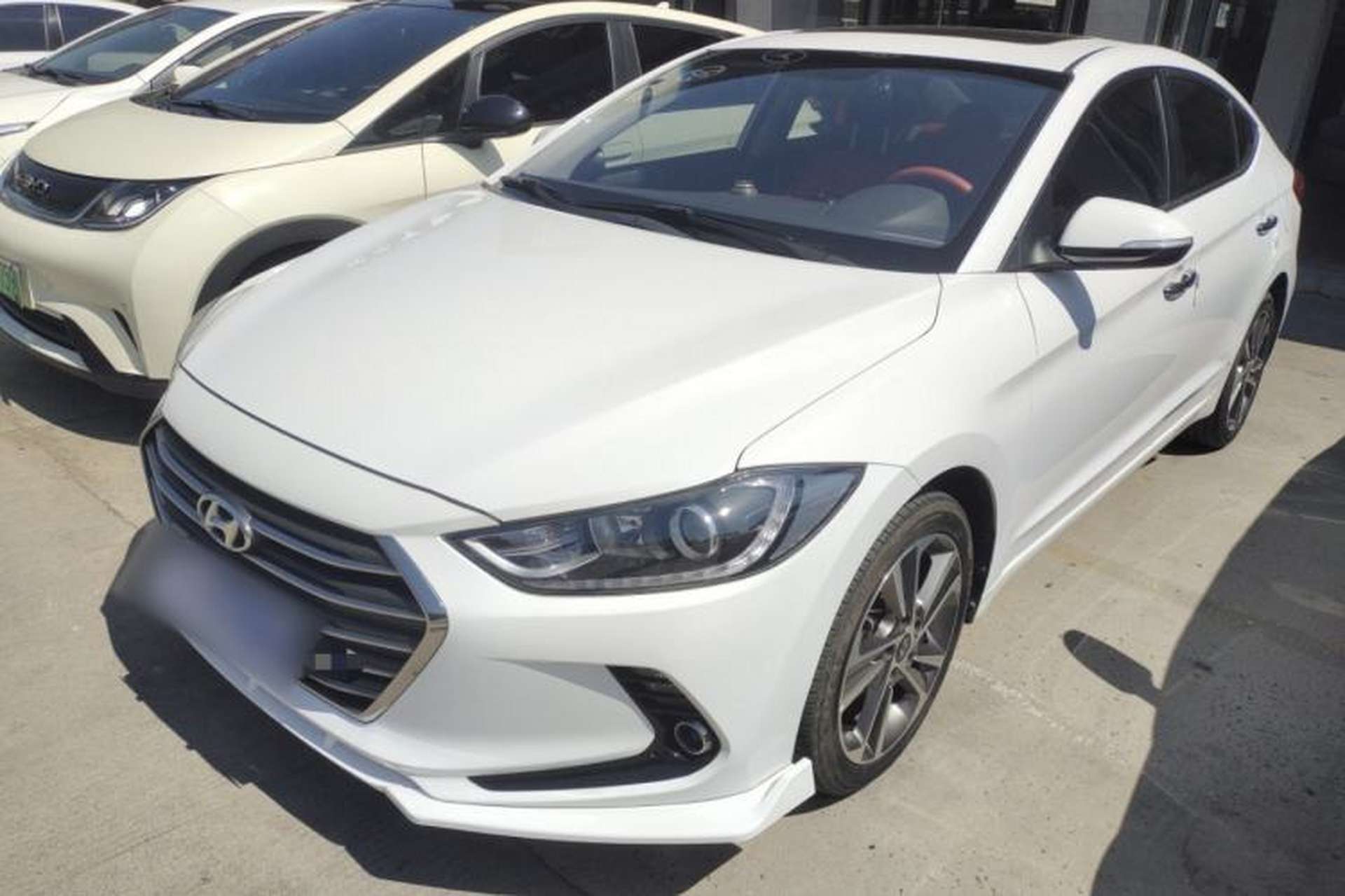 Used Hyundai Elantra (6th Generation / Lingdong) 2016 1.6L Automatic ZhiXuan – Elite Version Front Left 45 Deg