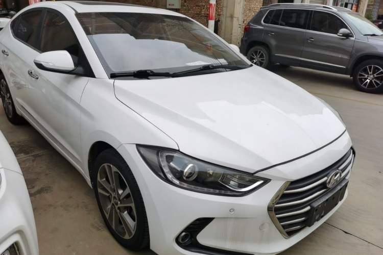 Used Hyundai Elantra (6th Generation / Lingdong) 2016 1.6L Automatic ZhiXuan · Luxury Version Front Right 45 Deg