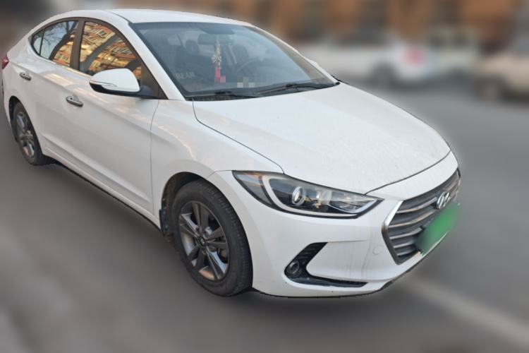 Used Hyundai Elantra (6th Generation / Lingdong) 2016 1.6L Manual ZhiXuan·Youth Edition Front Right 45 Deg