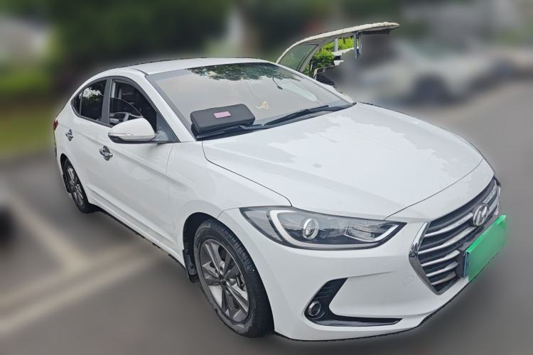 Used Hyundai Elantra (6th Generation / Lingdong) 2016 1.6L Manual ZhiXuan·Youth Edition Front Right 45 Deg