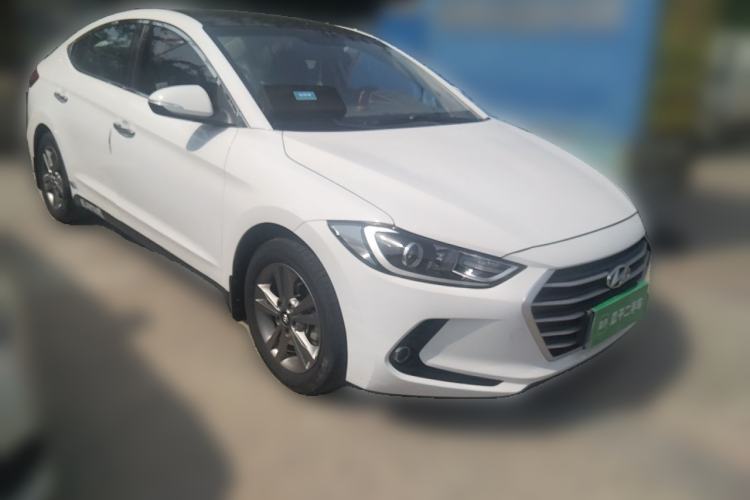 Used Hyundai Elantra (6th Generation / Lingdong) 2016 1.6L Manual ZhiXuan·Youth Edition Front Right 45 Deg
