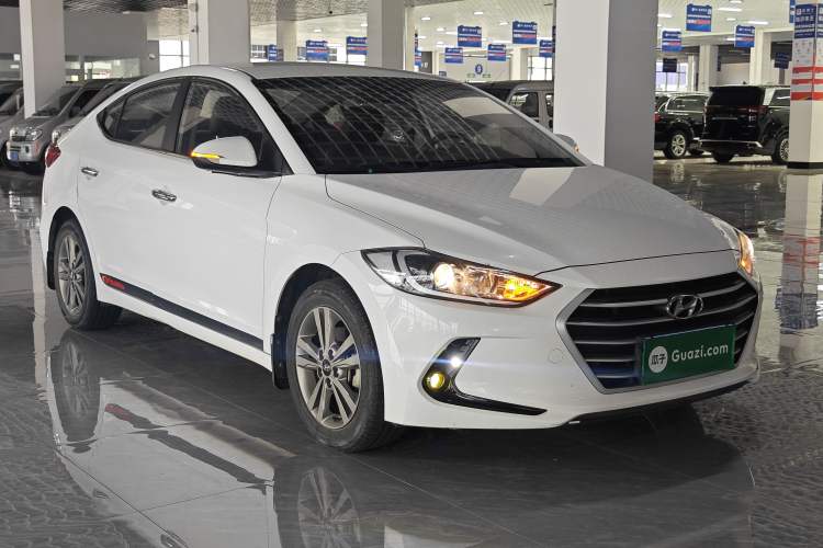 Used Hyundai Elantra (6th Generation / Lingdong) 2016 1.6L Manual ZhiXuan·Youth Edition Front Right 45 Deg