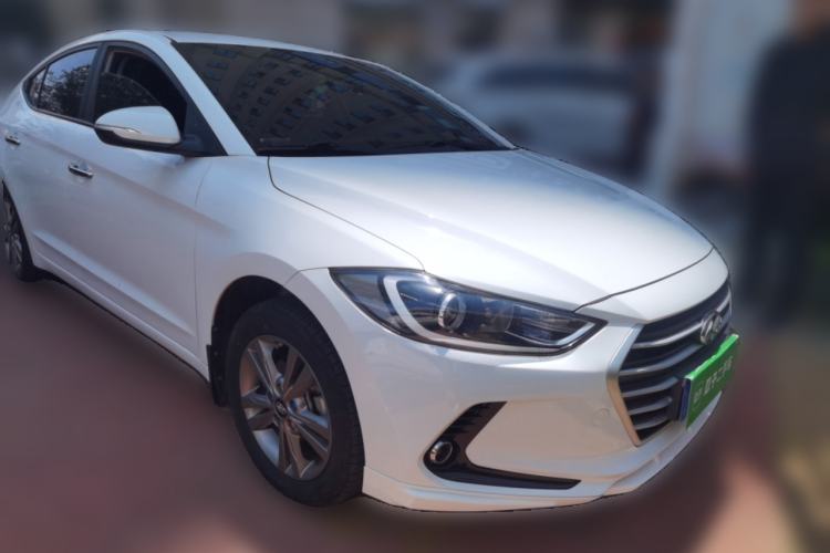 Used Hyundai Elantra (6th Generation / Lingdong) 2016 1.6L Manual ZhiXuan·Youth Edition Front Right 45 Deg