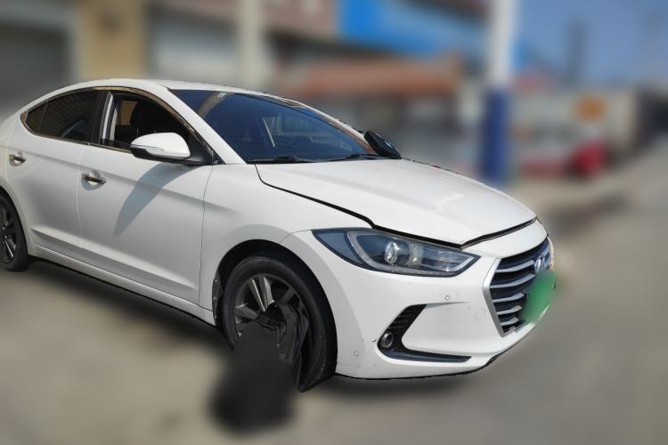 Used Hyundai Elantra (6th Generation / Lingdong) 2016 1.6L Manual ZhiXuan·Youth Edition Front Right 45 Deg