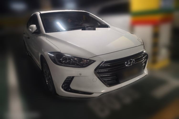 Used Hyundai Elantra (6th Generation / Lingdong) 2016 1.6L Automatic ZhiXuan · Luxury Version Front Right 45 Deg