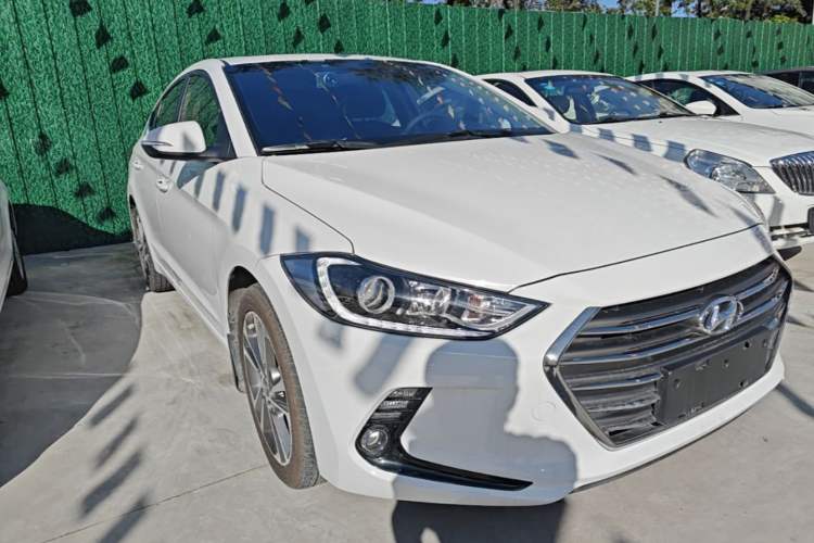 Used Hyundai Elantra (6th Generation / Lingdong) 2016 1.6L Automatic ZhiXuan – Elite Version Front Right 45 Deg