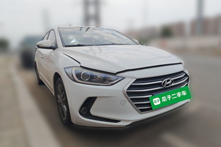 Used Hyundai Elantra (6th Generation / Lingdong) 2016 1.6L Manual ZhiXuan·Youth Edition Front Right 45 Deg