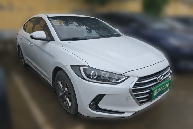 Used Hyundai Elantra (6th Generation / Lingdong) 2016 1.6L Manual ZhiXuan·Youth Edition Front Right 45 Deg