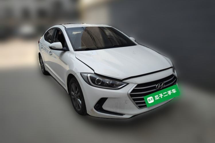 Used Hyundai Elantra (6th Generation / Lingdong) 2016 1.6L Manual ZhiXuan·Youth Edition Front Right 45 Deg