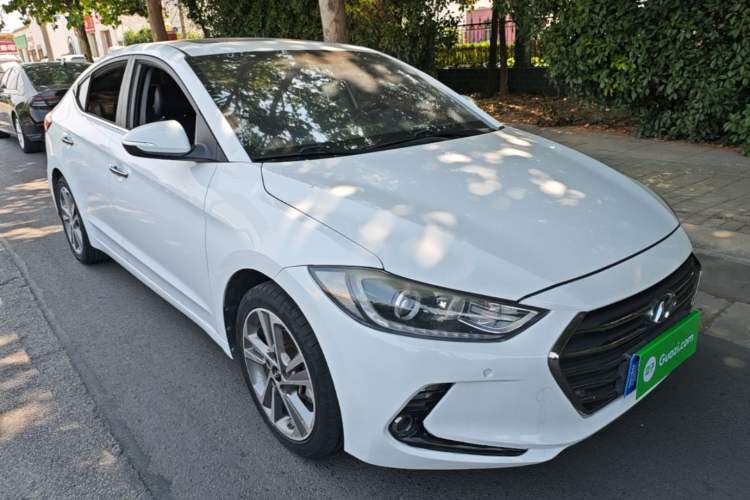 Used Hyundai Elantra (6th Generation / Lingdong) 2016 1.6L Automatic ZhiXuan · Luxury Version Front Right 45 Deg