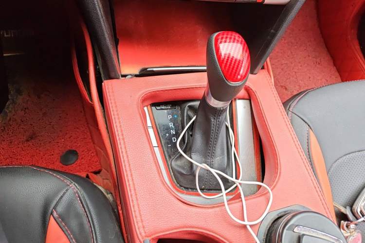 Used Hyundai Elantra (6th Generation / Lingdong) 2016 1.6L Automatic ZhiXuan – Elite Version Gear Lever