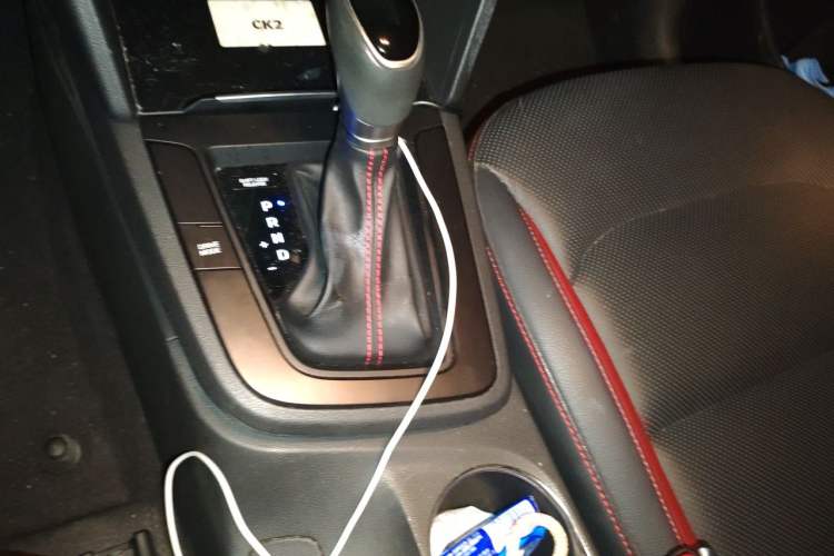 Used Hyundai Elantra (6th Generation / Lingdong) 2016 1.4T Dual-Clutch Xuan Dong·Elite Version Gear Lever