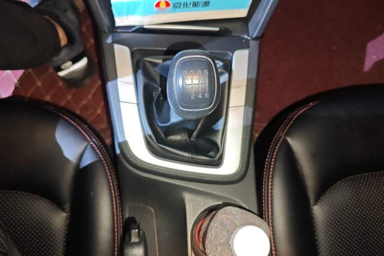 Used Hyundai Elantra (6th Generation / Lingdong) 2016 1.6L Manual ZhiXuan·Youth Edition Gear Lever