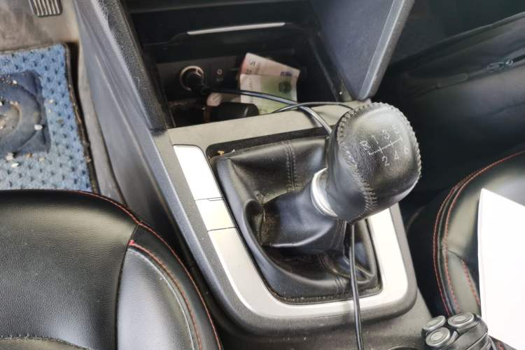 Used Hyundai Elantra (6th Generation / Lingdong) 2016 1.6L Manual ZhiXuan · Dynamic Model Gear Lever