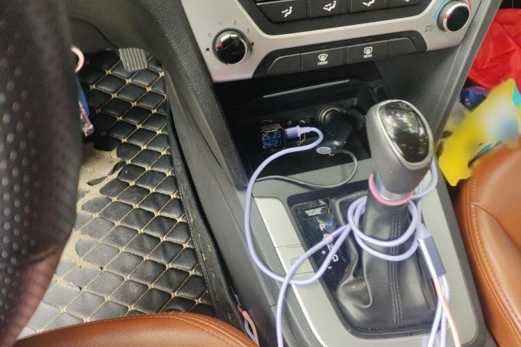 Used Hyundai Elantra (6th Generation / Lingdong) 2016 1.6L Automatic ZhiXuan – Elite Version Gear Lever