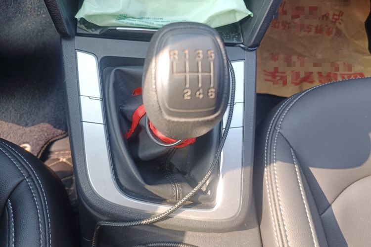 Used Hyundai Elantra (6th Generation / Lingdong) 2016 1.6L Manual ZhiXuan·Youth Edition Gear Lever