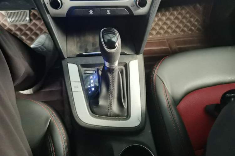 Used Hyundai Elantra (6th Generation / Lingdong) 2016 1.6L Automatic ZhiXuan – Elite Version Gear Lever