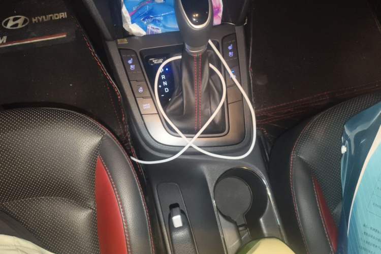 Used Hyundai Elantra (6th Generation / Lingdong) 2016 1.4T Dual-Clutch Xuan Dong · Flagship Edition Gear Lever