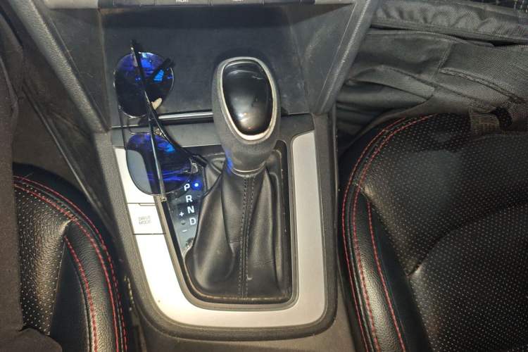 Used Hyundai Elantra (6th Generation / Lingdong) 2016 1.6L Automatic ZhiXuan – Elite Version Gear Lever
