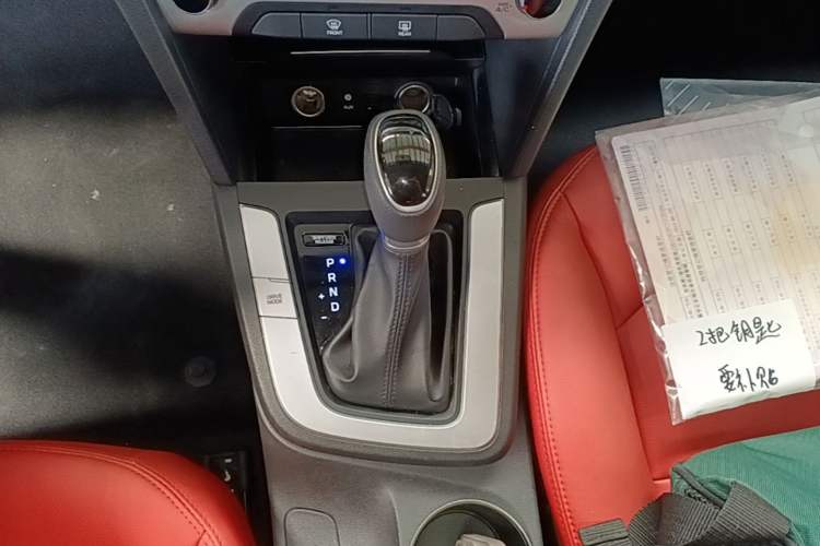 Used Hyundai Elantra (6th Generation / Lingdong) 2016 1.6L Automatic ZhiXuan – Elite Version Gear Lever
