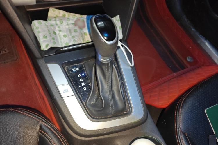 Used Hyundai Elantra (6th Generation / Lingdong) 2016 1.6L Automatic ZhiXuan – Elite Version Gear Lever