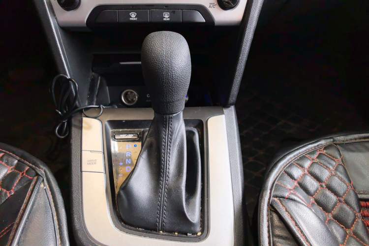 Used Hyundai Elantra (6th Generation / Lingdong) 2016 1.6L Automatic ZhiXuan – Elite Version Gear Lever