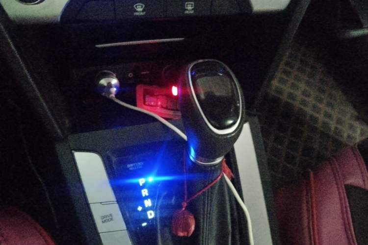 Used Hyundai Elantra (6th Generation / Lingdong) 2016 1.6L Automatic ZhiXuan – Elite Version Gear Lever