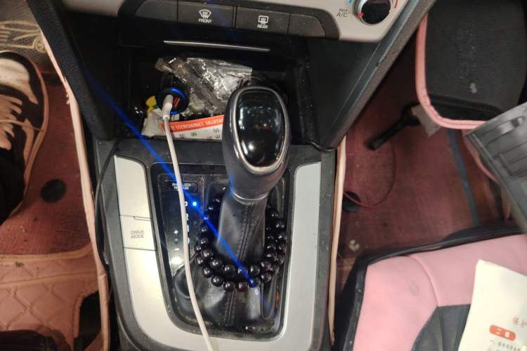 Used Hyundai Elantra (6th Generation / Lingdong) 2016 1.6L Automatic ZhiXuan – Elite Version Gear Lever