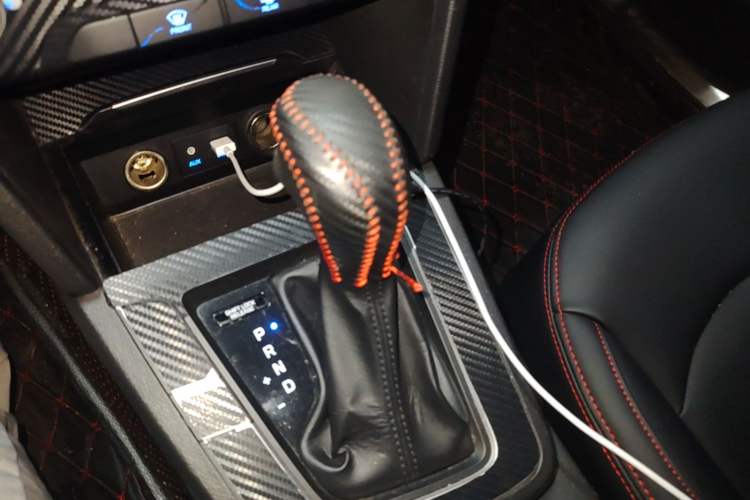 Used Hyundai Elantra (6th Generation / Lingdong) 2016 1.6L Automatic ZhiXuan – Elite Version Gear Lever