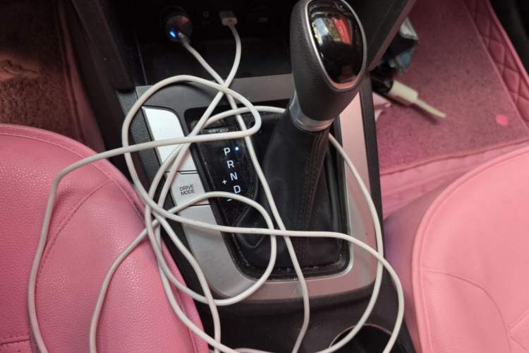 Used Hyundai Elantra (6th Generation / Lingdong) 2016 1.6L Automatic ZhiXuan – Elite Version Gear Lever