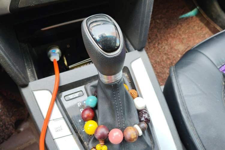 Used Hyundai Elantra (6th Generation / Lingdong) 2016 1.6L Automatic ZhiXuan – Elite Version Gear Lever