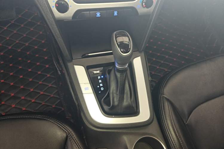 Used Hyundai Elantra (6th Generation / Lingdong) 2016 1.6L Automatic ZhiXuan – Elite Version Gear Lever