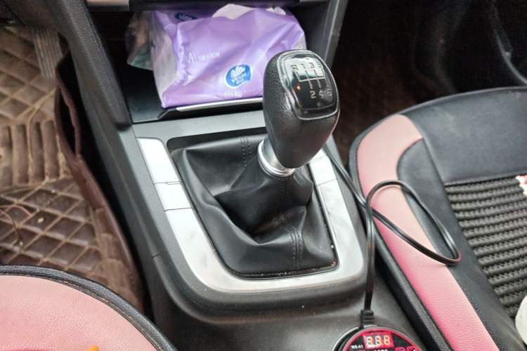 Used Hyundai Elantra (6th Generation / Lingdong) 2016 1.6L Manual ZhiXuan · Dynamic Model Gear Lever