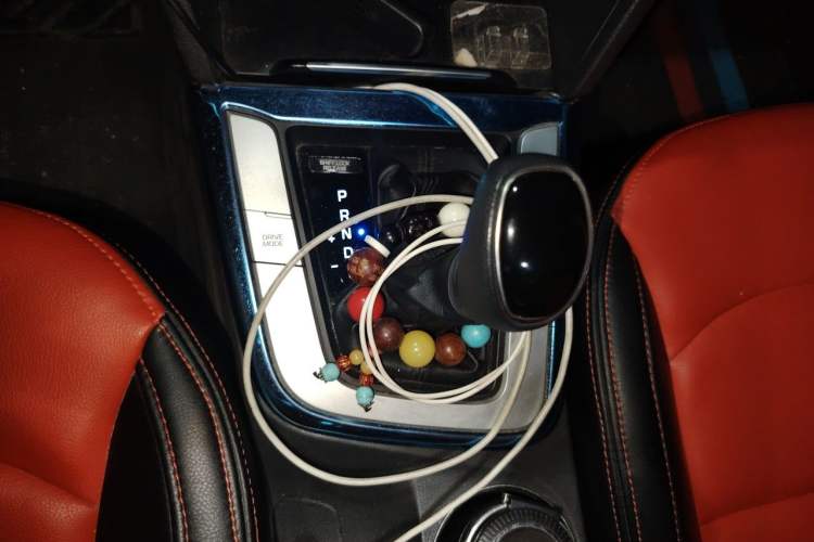 Used Hyundai Elantra (6th Generation / Lingdong) 2016 1.6L Automatic ZhiXuan – Elite Version Gear Lever