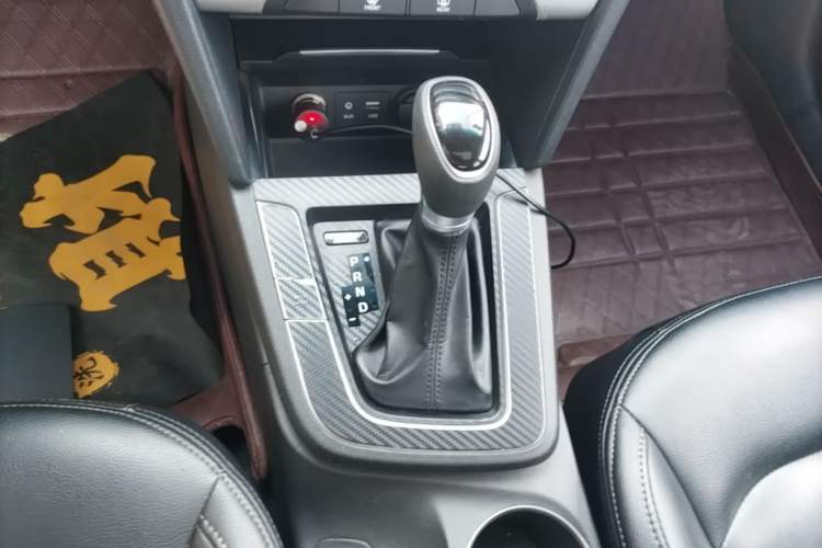 Used Hyundai Elantra (6th Generation / Lingdong) 2016 1.6L Automatic ZhiXuan – Elite Version Gear Lever