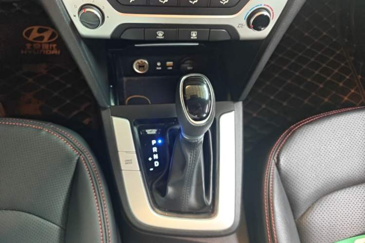 Used Hyundai Elantra (6th Generation / Lingdong) 2016 1.6L Automatic ZhiXuan – Elite Version Gear Lever