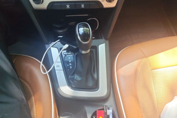 Used Hyundai Elantra (6th Generation / Lingdong) 2016 1.6L Automatic ZhiXuan – Elite Version Gear Lever