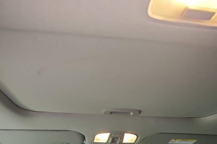 Used Hyundai Elantra (6th Generation / Lingdong) 2016 1.6L Automatic ZhiXuan – Elite Version Headliner
