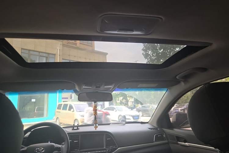 Used Hyundai Elantra (6th Generation / Lingdong) 2016 1.6L Automatic ZhiXuan – Elite Version Headliner