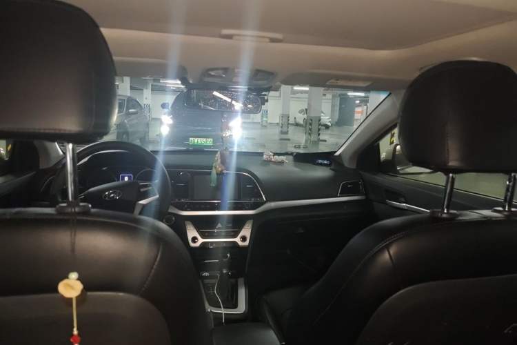 Used Hyundai Elantra (6th Generation / Lingdong) 2016 1.6L Automatic ZhiXuan – Elite Version Headliner