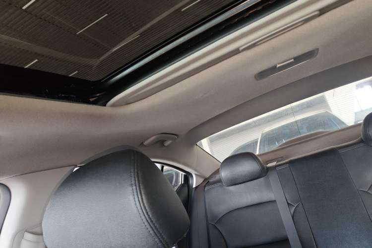Used Hyundai Elantra (6th Generation / Lingdong) 2016 1.6L Automatic ZhiXuan – Elite Version Headliner